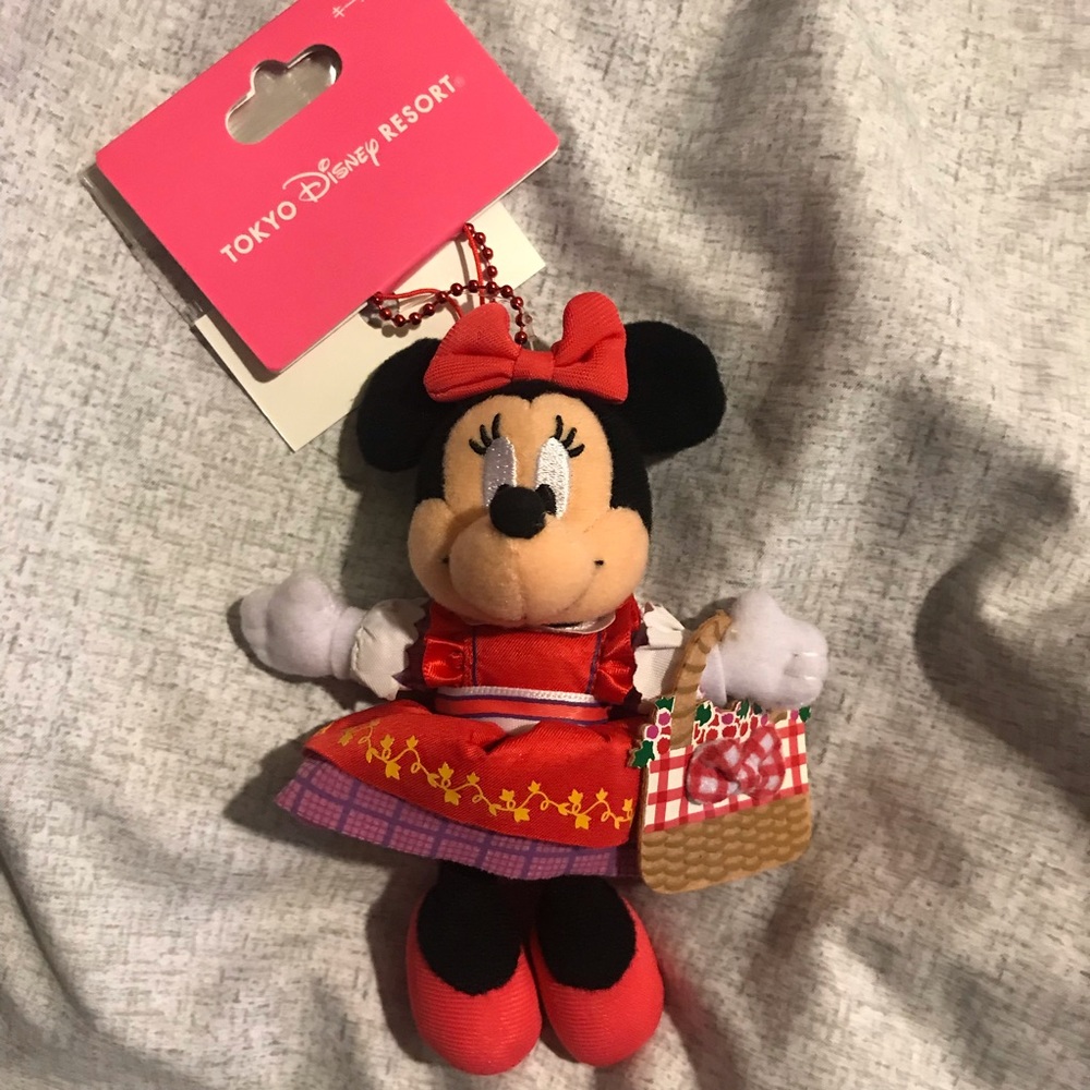 Tokyo Disney Resort Minnie Plush Chain keychain NT - Picture 1 of 5